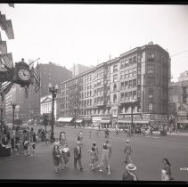 IL-Chicago-Roosevelt View Down State Street